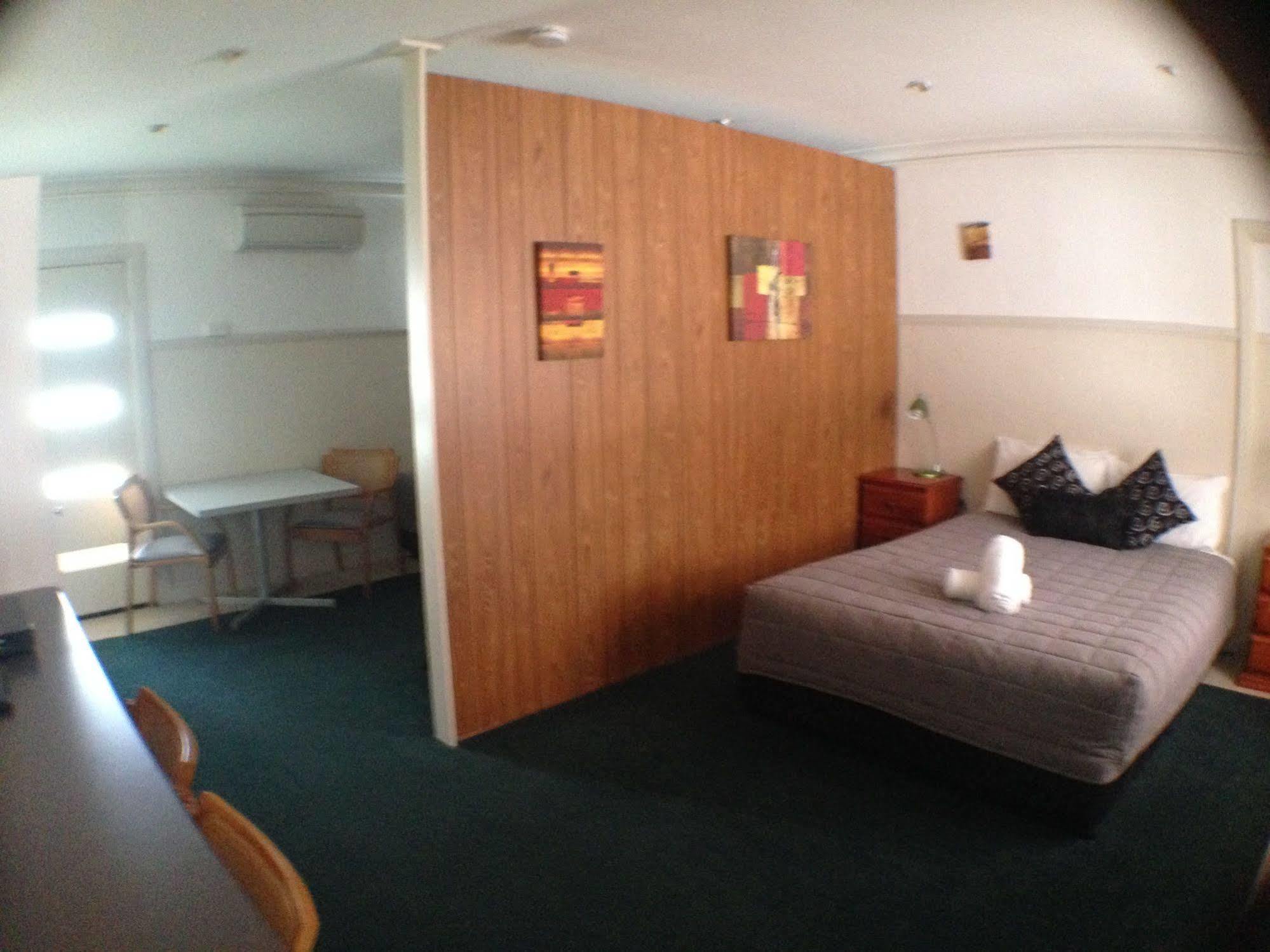 Ben Chifley Motor Inn Bathurst Exterior photo